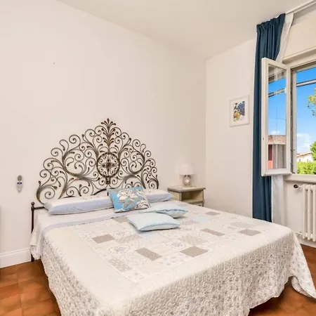 Pink In Versilia Apartment *