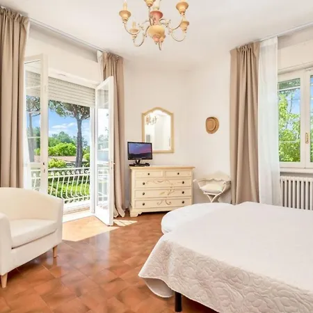 Apartment Pink In Versilia *